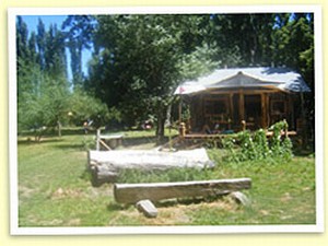 Camping y Albergue La Escuelita