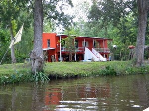 Isla el Yacaré. Camping El Wayra